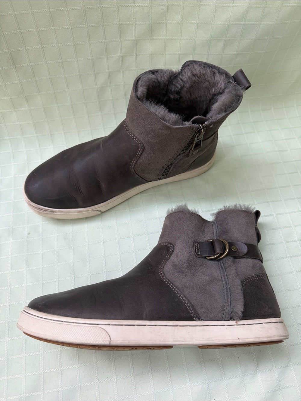 OluKai Grey Fur Lined Wool Shearling Casual Ankle Boots